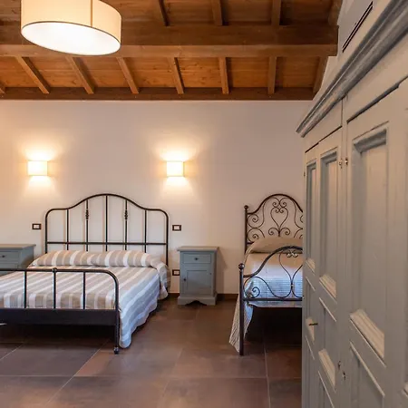 La Frusta Villa Magione