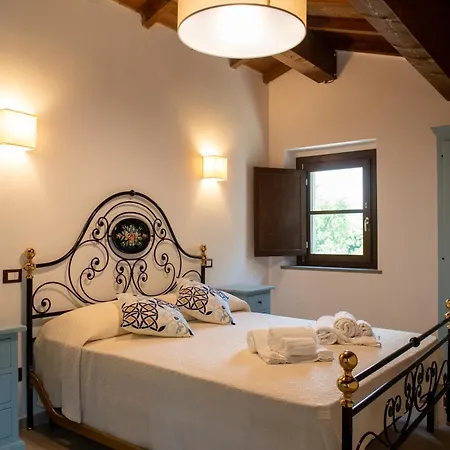 La Frusta Villa Magione